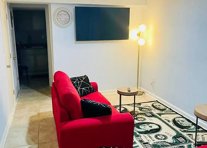 2 Bedroom Lower Level Unit 1 & Half Bath Laurel Md #1