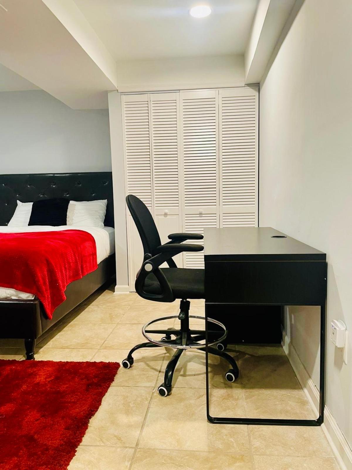 Apartment 2 Bedroom Lower Level Unit 1 & Half Bath Md #1 Laurel